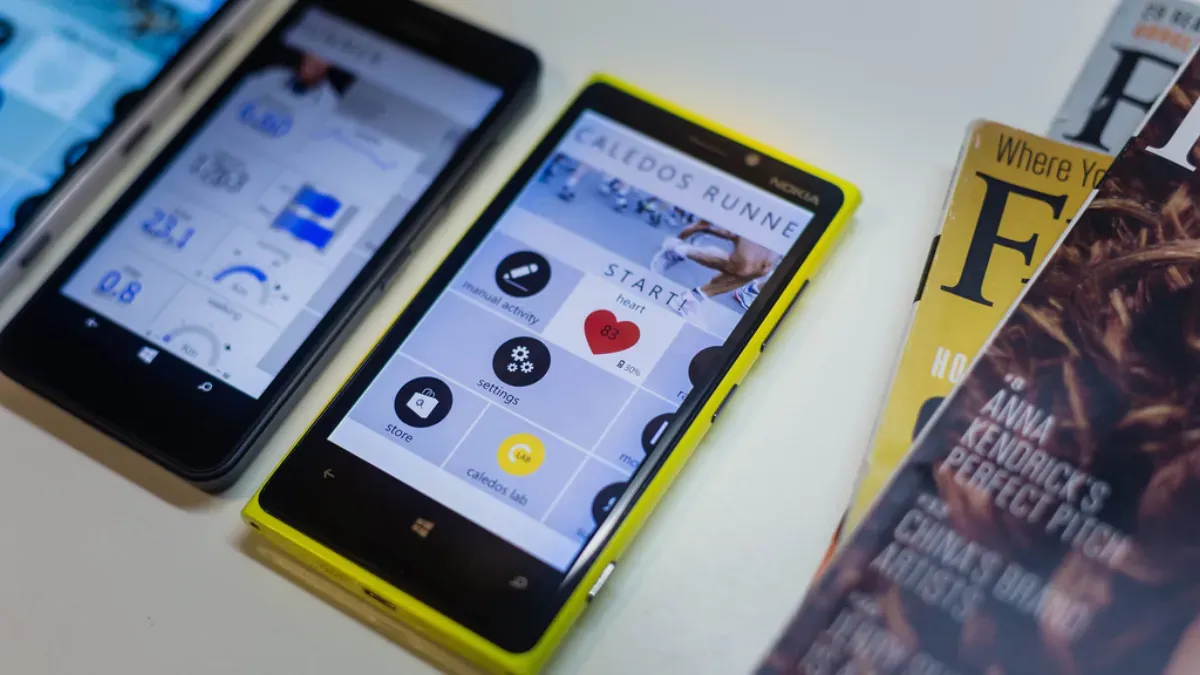 App per dimagrire usata su smartphone durante l'allenamento